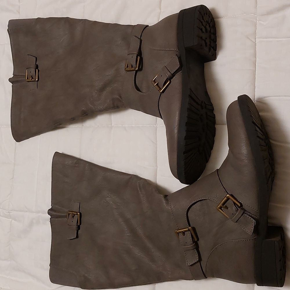 Wide calve gray boots